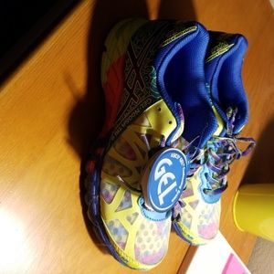 Women Asics Gel-Noosa Tri9